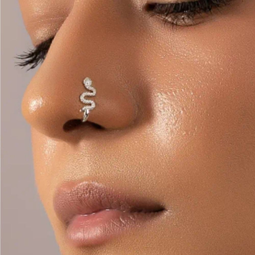 Nose clip snake white gold